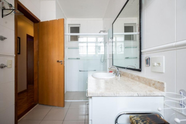 Imagem Apartamento com 3 Quartos à Venda, 180 m² em Itaim Bibi - São Paulo Imagem Apartamento com 3 Quartos à Venda, 180 m² em Itaim Bibi - São Paulo