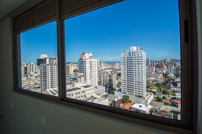 Imagem Cobertura com 3 Quartos à Venda, 239 m² em Centro - Itajaí