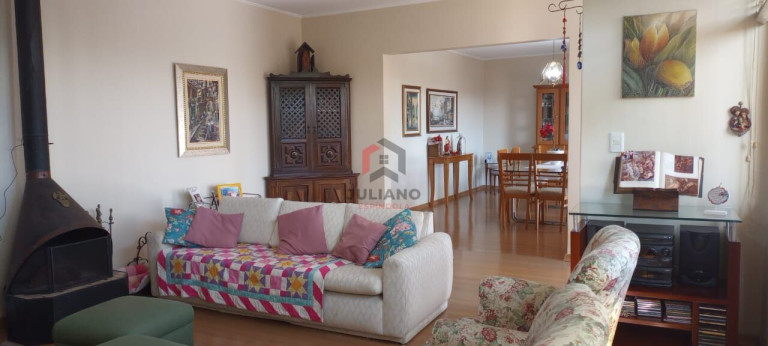 Imagem Casa com 3 Quartos à Venda, 212 m² em Nonoai - Porto Alegre Imagem Casa com 3 Quartos à Venda, 212 m² em Nonoai - Porto Alegre