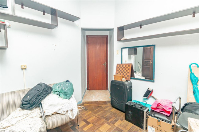 Imagem Casa com 3 Quartos à Venda, em Azenha - Porto Alegre Imagem Casa com 3 Quartos à Venda, em Azenha - Porto Alegre