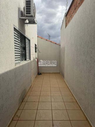Imagem Casa com 3 Quartos à Venda, 300 m² em Jardim Maracanã - Uberaba Imagem Casa com 3 Quartos à Venda, 300 m² em Jardim Maracanã - Uberaba