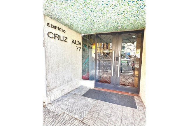 Imagem Imóvel com 1 Quarto à Venda, 35 m² em Centro Histórico - Porto Alegre Imagem Imóvel com 1 Quarto à Venda, 35 m² em Centro Histórico - Porto Alegre