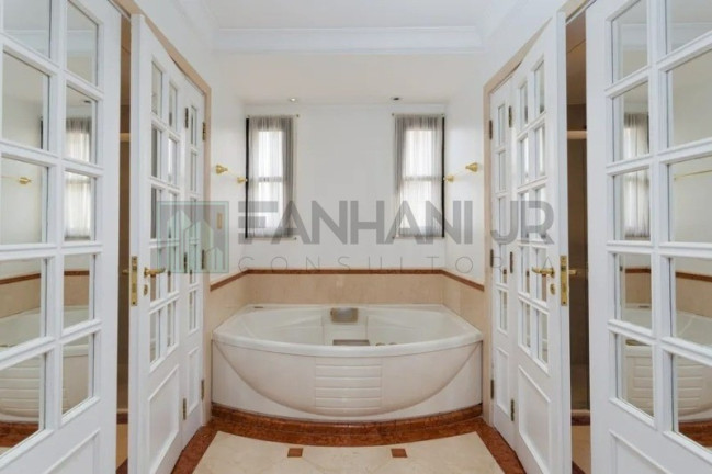 Imagem Imóvel com 4 Quartos à Venda, 315 m² em Jardim Europa - São Paulo Imagem Imóvel com 4 Quartos à Venda, 315 m² em Jardim Europa - São Paulo