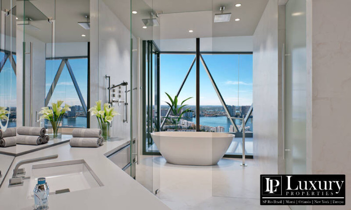 Imagem Apartamento com 3 Quartos à Venda, 325 m² em Sunny Isles - Sunny Isles Beach Imagem Apartamento com 3 Quartos à Venda, 325 m² em Sunny Isles - Sunny Isles Beach