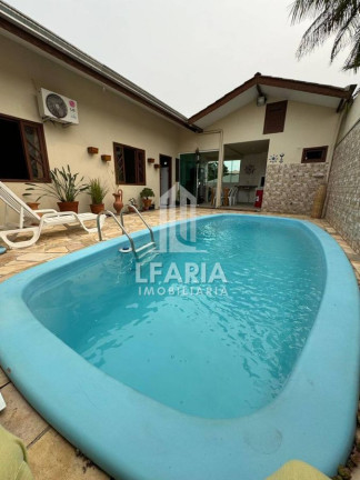 Imagem Casa com 3 Quartos para Temporada, 95 m² em Cambiju - Itapoá Imagem Casa com 3 Quartos para Temporada, 95 m² em Cambiju - Itapoá