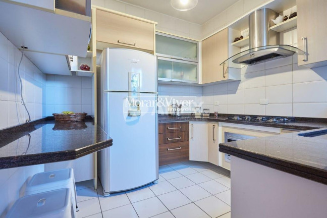 Imagem Casa com 3 Quartos à Venda, 170 m² em Lindóia - Curitiba Imagem Casa com 3 Quartos à Venda, 170 m² em Lindóia - Curitiba