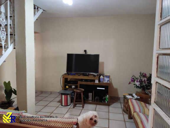 Imagem Sobrado com 4 Quartos à Venda, 260 m² em São Matheus - São Paulo Imagem Sobrado com 4 Quartos à Venda, 260 m² em São Matheus - São Paulo