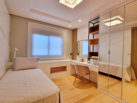 Imagem Apartamento com 3 Quartos à Venda, 167 m² em Três Figueiras - Porto Alegre Imagem Apartamento com 3 Quartos à Venda, 167 m² em Três Figueiras - Porto Alegre