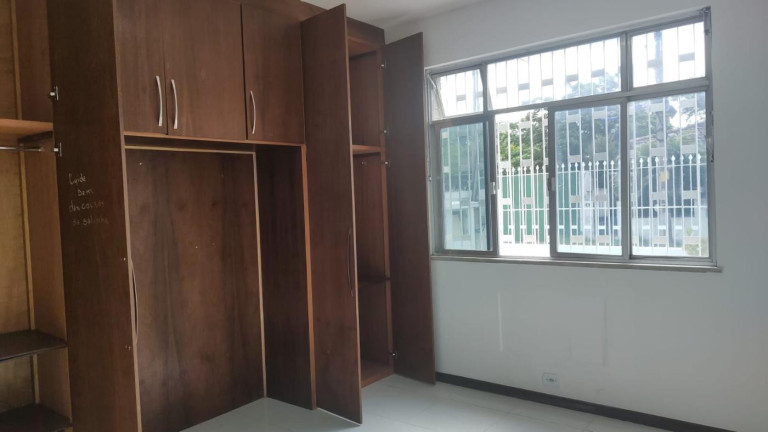 Imagem Casa com 5 Quartos à Venda, 375 m² em Campo Grande - Rio De Janeiro Imagem Casa com 5 Quartos à Venda, 375 m² em Campo Grande - Rio De Janeiro