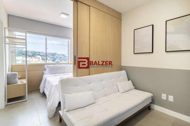 Imagem Apartamento com 1 Quarto à Venda, 32 m² em Centro - Florianópolis Imagem Apartamento com 1 Quarto à Venda, 32 m² em Centro - Florianópolis