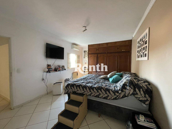 Imagem Casa com 3 Quartos à Venda, 400 m² em Santana - Rio Claro Imagem Casa com 3 Quartos à Venda, 400 m² em Santana - Rio Claro