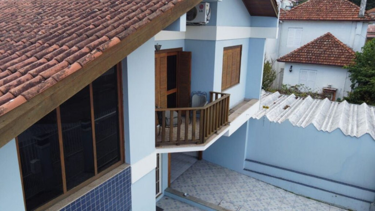 Imagem Imóvel com 4 Quartos à Venda, em Glória - Porto Alegre Imagem Imóvel com 4 Quartos à Venda, em Glória - Porto Alegre