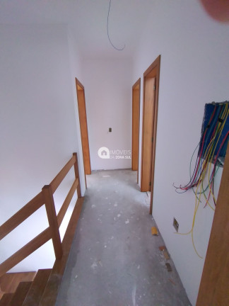 Imagem Casa com 3 Quartos à Venda, 127 m² Imagem Casa com 3 Quartos à Venda, 127 m²