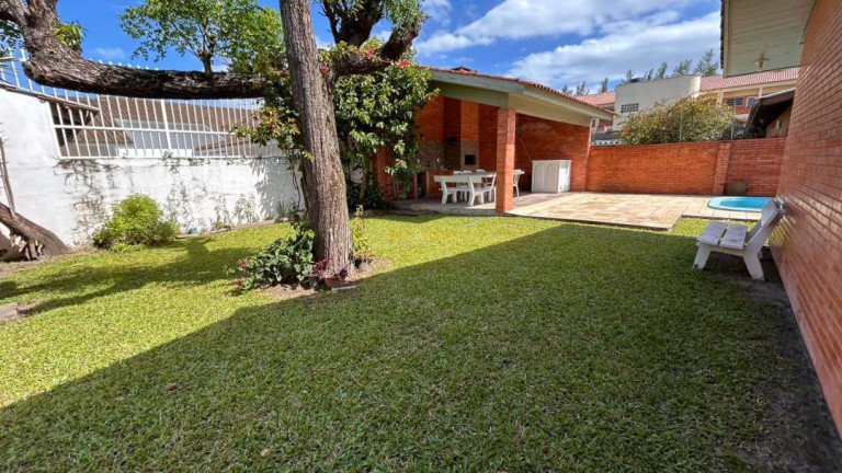 Imagem Casa com 5 Quartos à Venda, 318 m² em Atlântida - Xangri-lá Imagem Casa com 5 Quartos à Venda, 318 m² em Atlântida - Xangri-lá