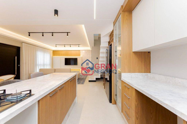Imagem Sobrado com 3 Quartos à Venda, 191 m² em Santa Felicidade - Curitiba Imagem Sobrado com 3 Quartos à Venda, 191 m² em Santa Felicidade - Curitiba