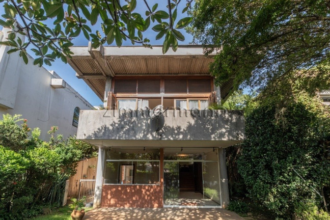 Imagem Casa com 3 Quartos à Venda, 500 m² em Pinheiros - São Paulo Imagem Casa com 3 Quartos à Venda, 500 m² em Pinheiros - São Paulo