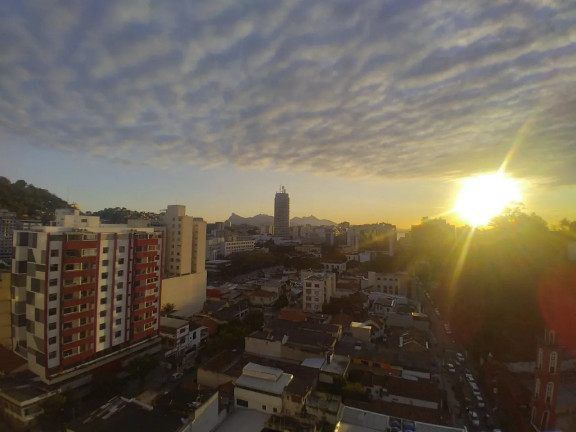 Imagem Imóvel com 2 Quartos à Venda, 80 m² em Centro - Niterói Imagem Imóvel com 2 Quartos à Venda, 80 m² em Centro - Niterói