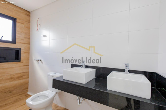 Imagem Casa com 3 Quartos à Venda, 131 m² em Hauer - Curitiba Imagem Casa com 3 Quartos à Venda, 131 m² em Hauer - Curitiba