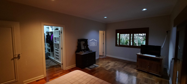 Imagem Casa com 3 Quartos à Venda, 365 m² em Bortolan - Poços De Caldas Imagem Casa com 3 Quartos à Venda, 365 m² em Bortolan - Poços De Caldas