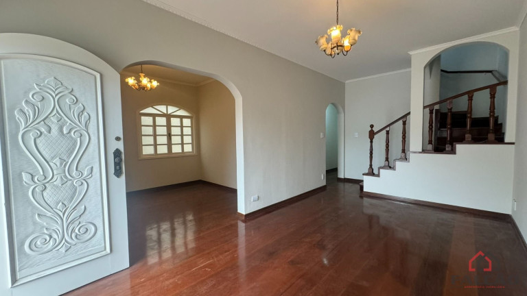 Sobrado com 4 Quartos à Venda, 226 m² em Embaré - Santos
