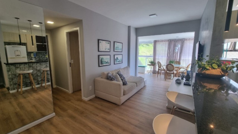 Imagem Imóvel com 2 Quartos à Venda, 71 m² em Barra - Salvador Imagem Imóvel com 2 Quartos à Venda, 71 m² em Barra - Salvador