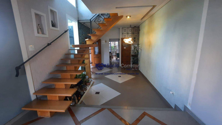 Imagem Sobrado com 3 Quartos à Venda, 192 m² em Vila Maria Tereza - Guarulhos Imagem Sobrado com 3 Quartos à Venda, 192 m² em Vila Maria Tereza - Guarulhos