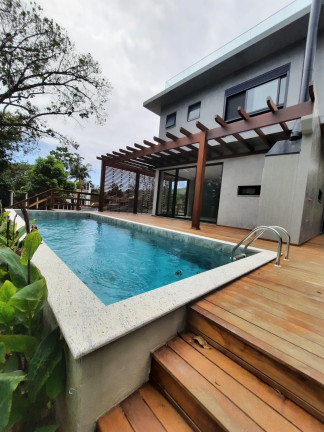 Casa com 3 Quartos à Venda, 258 m² em Taquaras - Balneário Camboriú