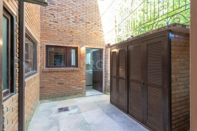 Imagem Imóvel com 4 Quartos à Venda, em Tristeza - Porto Alegre Imagem Imóvel com 4 Quartos à Venda, em Tristeza - Porto Alegre