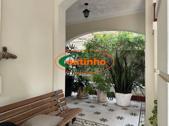 Imagem Casa com 4 Quartos à Venda, 200 m² em Tijuca - Rio De Janeiro Imagem Casa com 4 Quartos à Venda, 200 m² em Tijuca - Rio De Janeiro