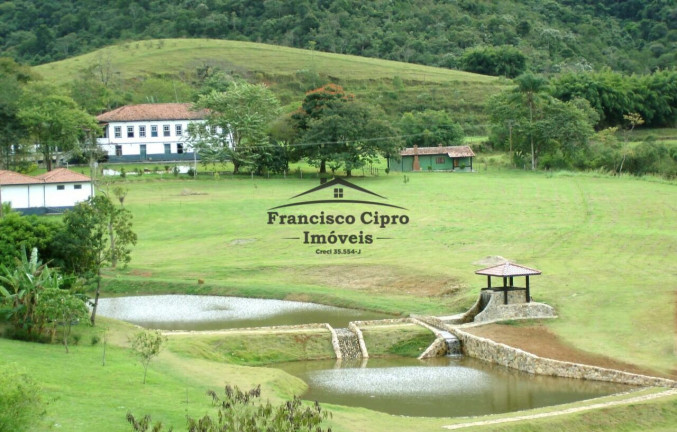 Imagem Imóvel com 3 Quartos à Venda, 1.548.800 m² em Centro - Piquete Imagem Imóvel com 3 Quartos à Venda, 1.548.800 m² em Centro - Piquete