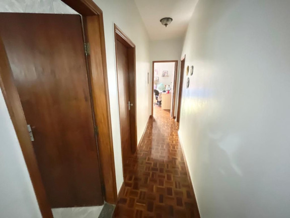 Imagem Casa com 6 Quartos à Venda, 321 m² em Boa Vista - Londrina Imagem Casa com 6 Quartos à Venda, 321 m² em Boa Vista - Londrina