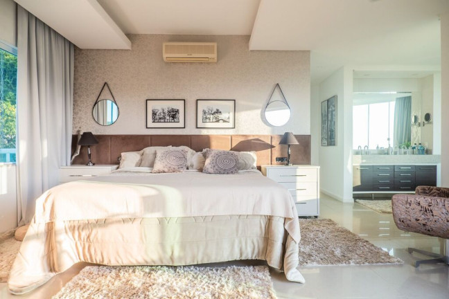 Imagem Casa com 4 Quartos à Venda, 511 m² em Pantanal - Florianópolis Imagem Casa com 4 Quartos à Venda, 511 m² em Pantanal - Florianópolis