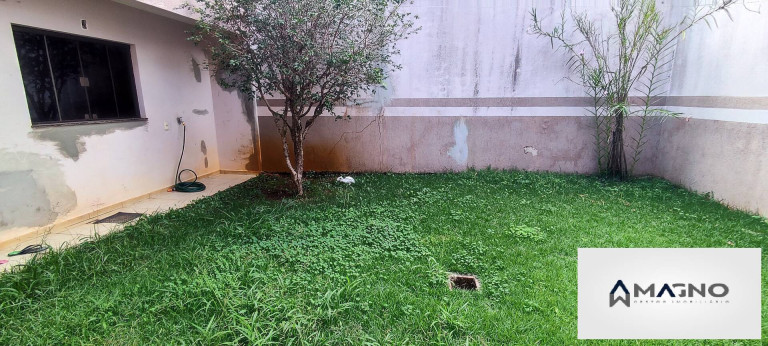Imagem Casa com 4 Quartos à Venda, 257 m² em Centro - Cascavel