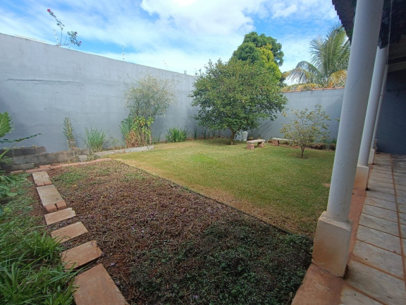 Casa com 3 Quartos à Venda, 139 m² em Segismundo Pereira - Uberlândia