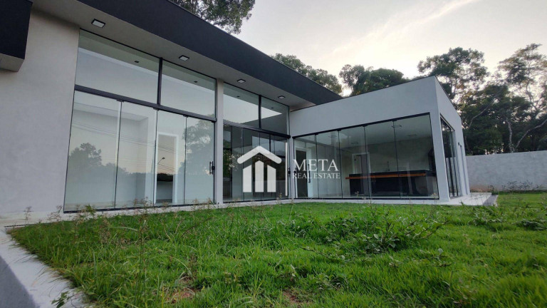 Imóvel com 3 Quartos à Venda, 208 m² em Serra Da Cantareira - Mairiporã