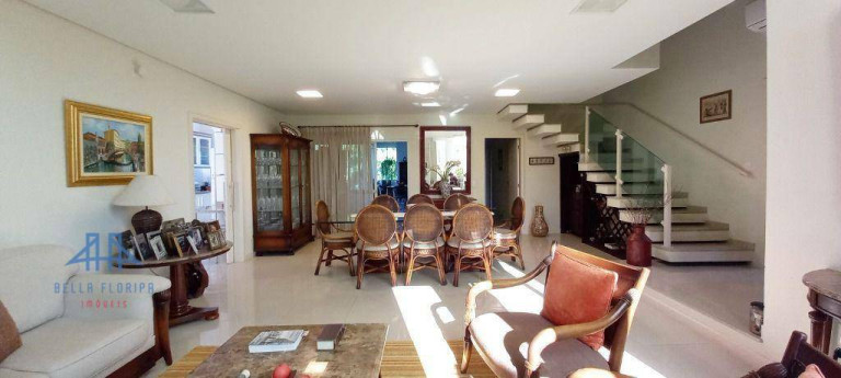 Imagem Casa com 4 Quartos à Venda, 340 m² em Córrego Grande - Florianópolis