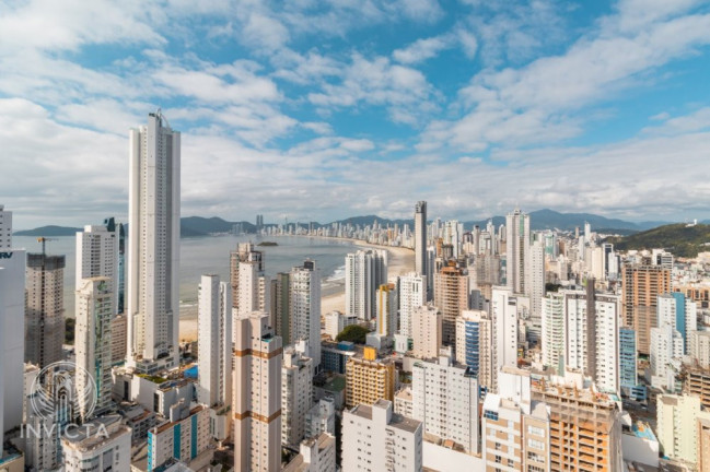 Imagem Apartamento com 3 Quartos à Venda, 135 m² em Pioneiros - Balneário Camboriú