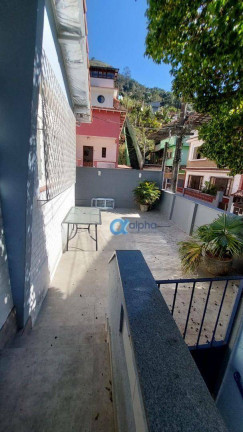 Imagem Casa com 4 Quartos à Venda, 150 m² em Quissama - Petrópolis Imagem Casa com 4 Quartos à Venda, 150 m² em Quissama - Petrópolis