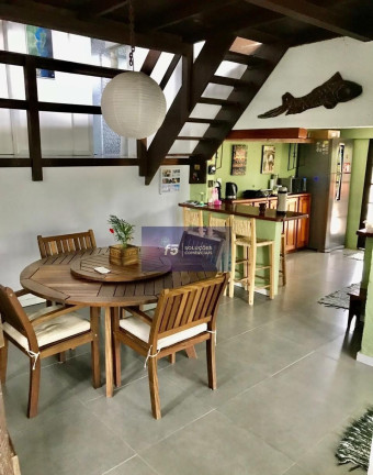 Casa com 4 Quartos à Venda, 300 m² em São João Do Rio Vermelho - Florianópolis