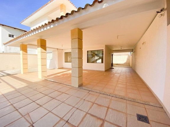 Imagem Sobrado com 4 Quartos à Venda, em Plano Diretor Sul - Palmas Imagem Sobrado com 4 Quartos à Venda, em Plano Diretor Sul - Palmas