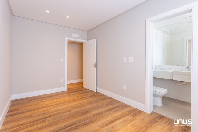Imagem Apartamento com 3 Quartos à Venda, 121 m² em Kobrasol - São José