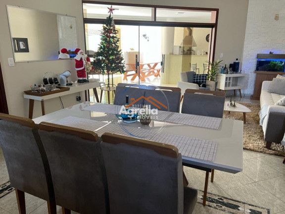 Imagem Casa com 3 Quartos à Venda, 232 m² em Parque Residencial Murayama - Mogi Mirim Imagem Casa com 3 Quartos à Venda, 232 m² em Parque Residencial Murayama - Mogi Mirim