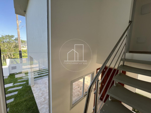 Imagem Casa com 3 Quartos à Venda, 150 m² em São João Do Rio Vermelho - Florianópolis Imagem Casa com 3 Quartos à Venda, 150 m² em São João Do Rio Vermelho - Florianópolis