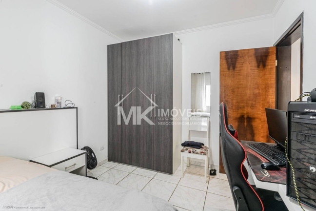 Imagem Sobrado com 4 Quartos à Venda, 276 m² em Capão Da Imbuia - Curitiba Imagem Sobrado com 4 Quartos à Venda, 276 m² em Capão Da Imbuia - Curitiba