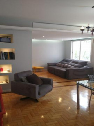 Apartamento com 3 Quartos à Venda, 109 m² em Auxiliadora - Porto Alegre
