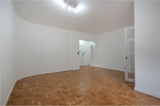 Imagem Imóvel com 2 Quartos à Venda,  em Cerqueira César - São Paulo