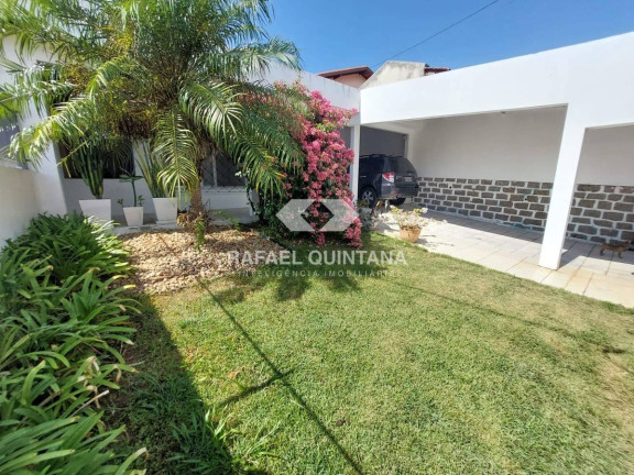 Casa com 3 Quartos à Venda, 220 m² em Barreiros - São José