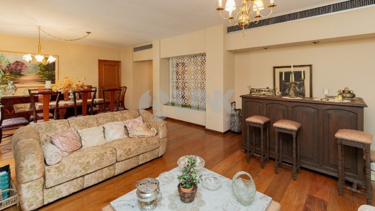 Imagem Apartamento com 3 Quartos à Venda, 315 m² em Petrópolis - Porto Alegre Imagem Apartamento com 3 Quartos à Venda, 315 m² em Petrópolis - Porto Alegre