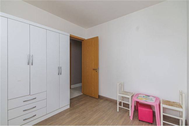 Imagem Imóvel com 3 Quartos à Venda,  em Passo Da Areia - Porto Alegre