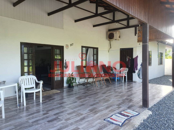 Imagem Casa com 3 Quartos à Venda, 130 m² em Salinas - Balneário Barra Do Sul Imagem Casa com 3 Quartos à Venda, 130 m² em Salinas - Balneário Barra Do Sul